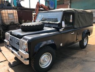 пикап LAND ROVER Defender